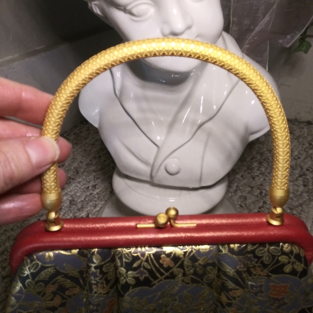 Vintage Red and Gold Floral Clutch - Picture 3 of 11